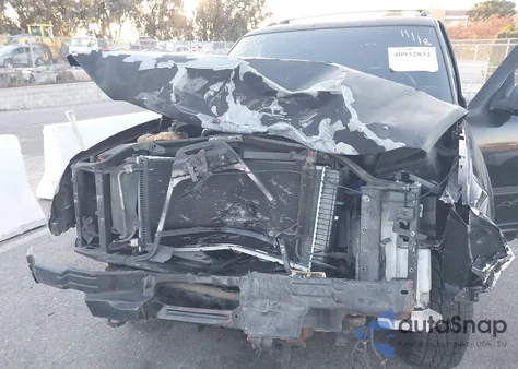 2002 Chevrolet Avalanche 1500 from USA, damaged, VIN 3GNEC13T02G229373